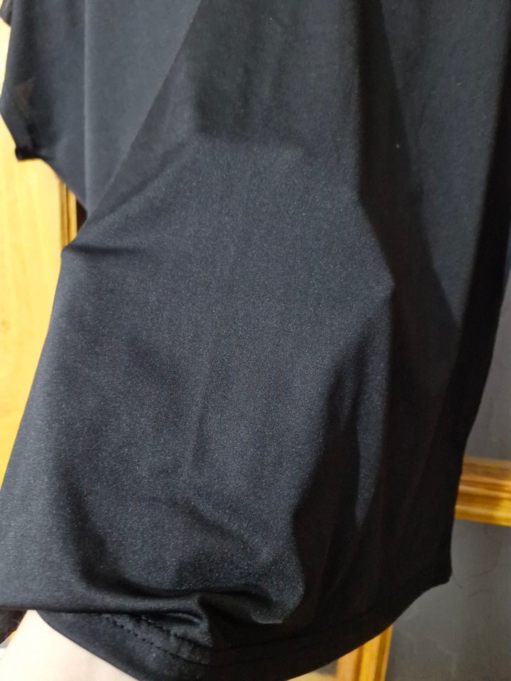 V Yaka Siyah Baskılı Salaş Kadın Bluz - Görsel 4