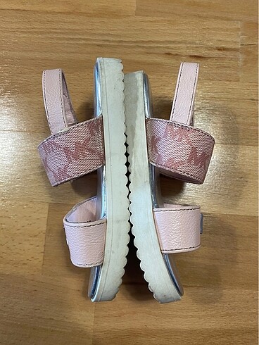 25 Beden Michael Kors sandalet&Penti deniz ayakkabısı 25no