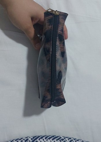Kahverengi Leopar Desenli Kadın Makyaj Çantası - Görsel 3