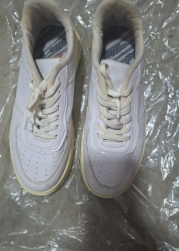 Beyaz Bağcıklı Stiletto Topuklu Kadın Spor Ayakkabı - Görsel 3