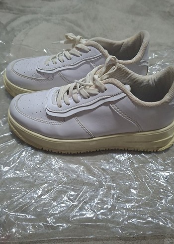 Beyaz Bağcıklı Stiletto Topuklu Kadın Spor Ayakkabı - Görsel 2