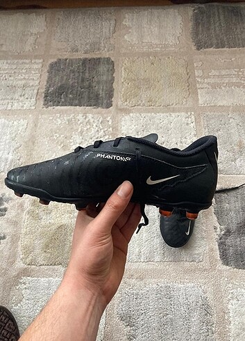 tek ebat Beden siyah Renk Nike orjinal krampon 37 numara