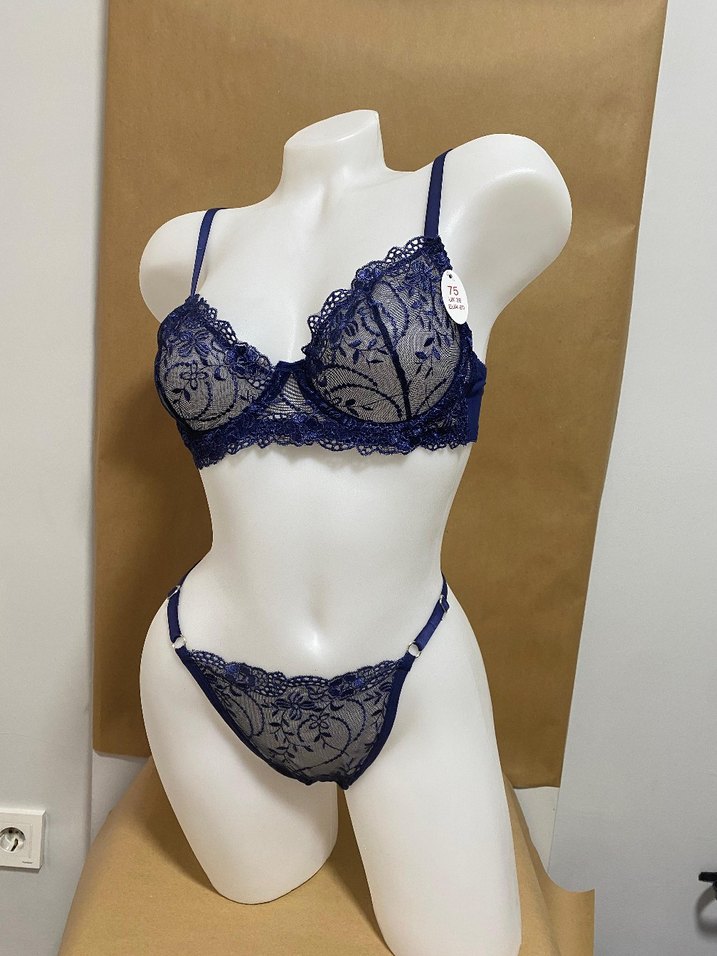 Lacivert Dantel Detaylı Goth Sütyen - Görsel 2