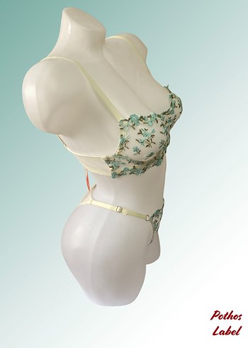 Nakışlı Mini Beyaz Bohem Sütyen - Görsel 4