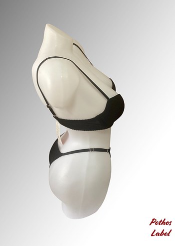 Siyah Simli Minimalist Gotik Sütyen - Görsel 4