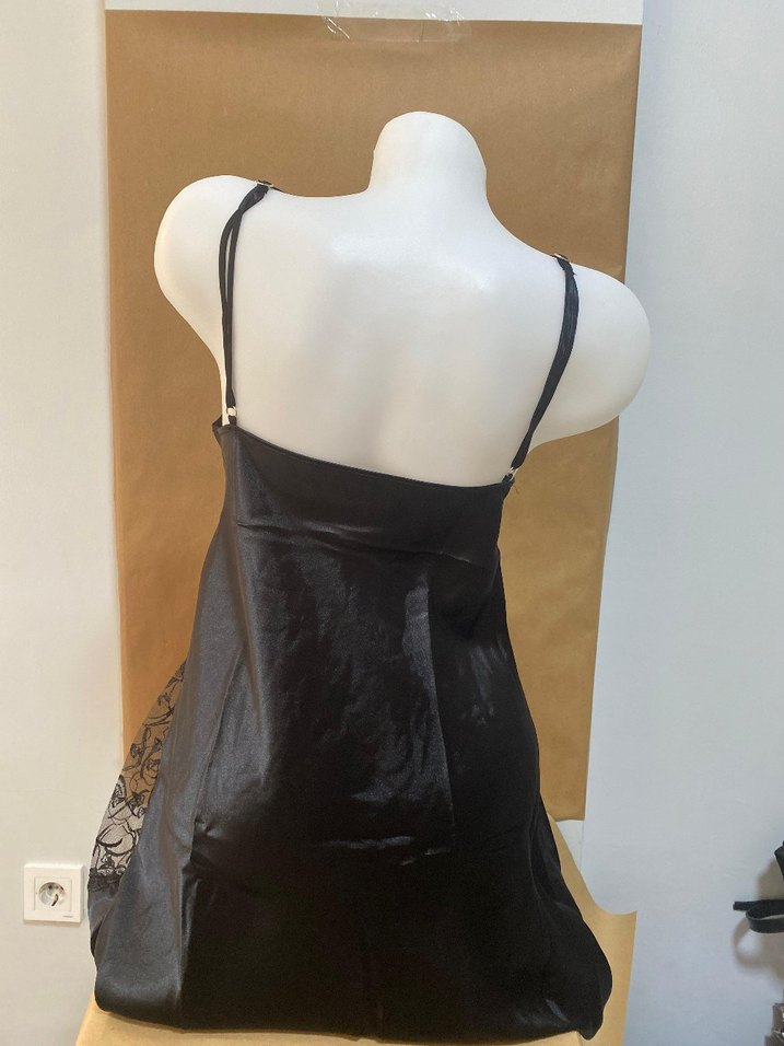 İnce Askılı Nakışlı Siyah Mini Gecelik - Görsel 2