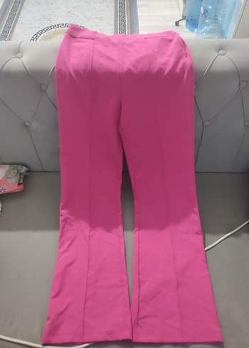 Pembe Piliseli Kadın Kumaş Pantolon