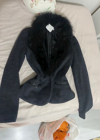 Kürk Detaylı Siyah Kadın Ceket - Görsel 2