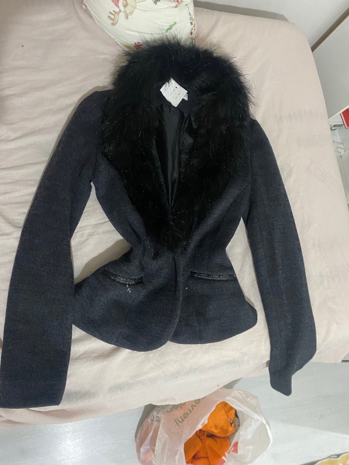 Kürk Detaylı Siyah Kadın Ceket - Görsel 2