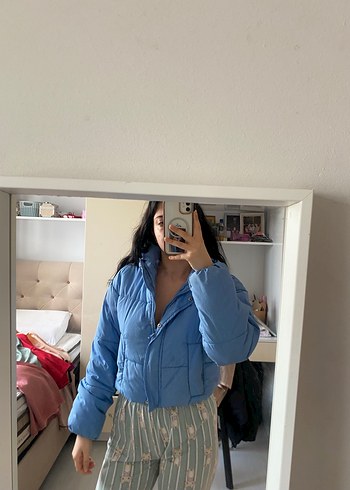 Mavi Kısa Şişme Kadın Mont - Görsel 3