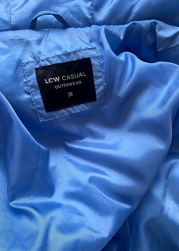 Mavi Kısa Şişme Kadın Mont - Görsel 4