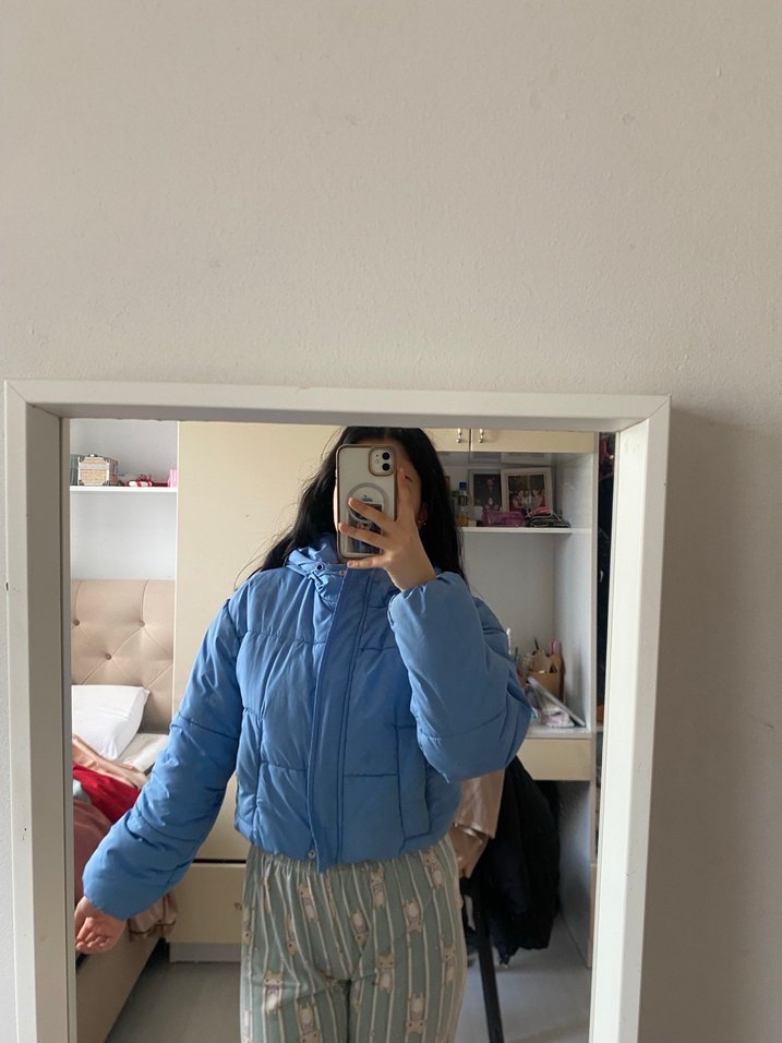 Mavi Kısa Şişme Kadın Mont - Görsel 2