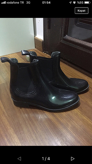 37 Beden Siyah yağmur botu.