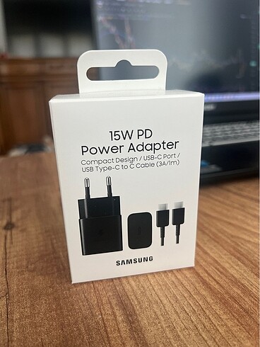 Samsung şarj kablosu ve adaptörü