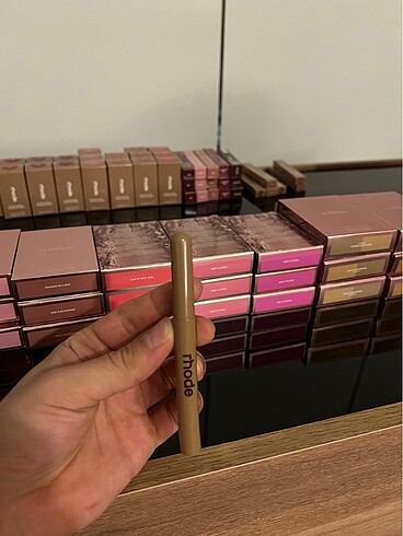 Beden Renk Rhode Peptise Lip Shape (Balance)