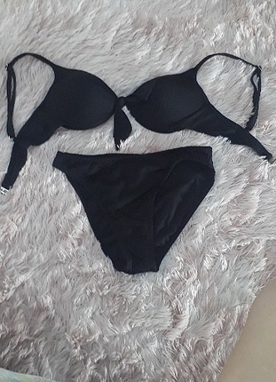 bikini ..