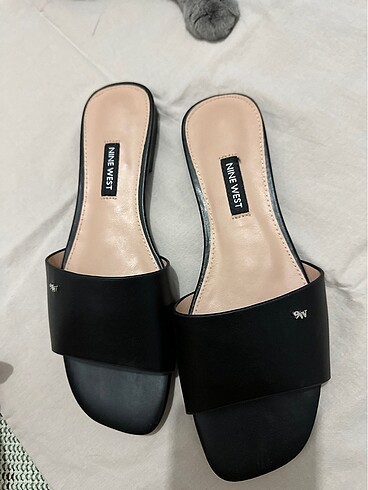 Nine West 38 numaraları mevcut