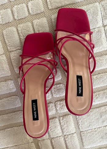 Nine West Pembe Blok Topuklu Kadın Terlik