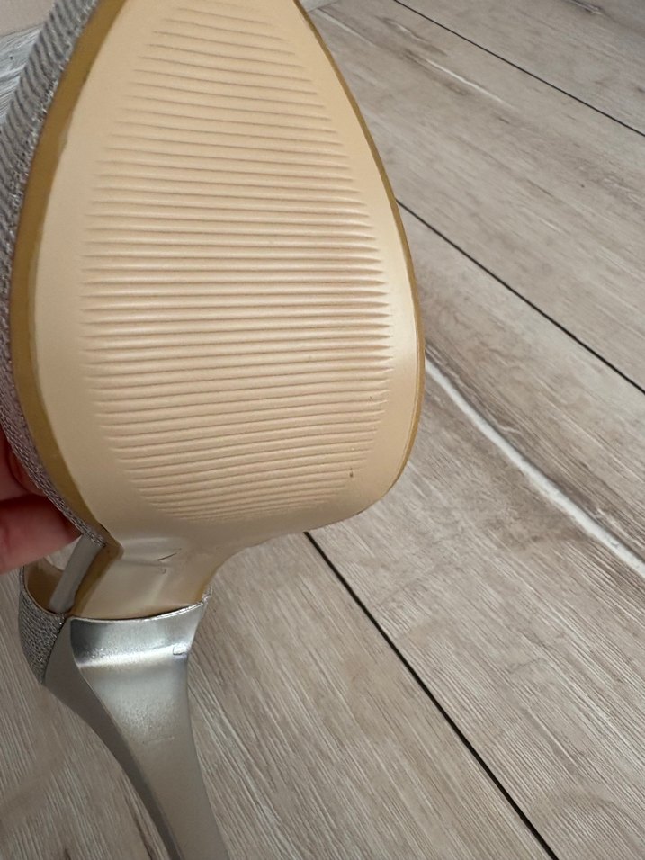 Gümüş abiye bağcıklı ayakkabı - Görsel 3