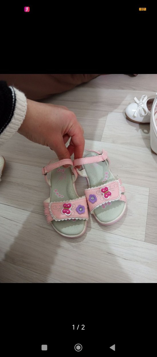 Kelebek Nakışlı Pembe Kız Çocuk Sandalet - Görsel 2