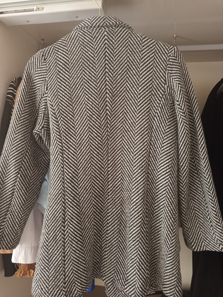 Kadın Gri Zebra Desenli Midi Kemerli Ceket - Görsel 3