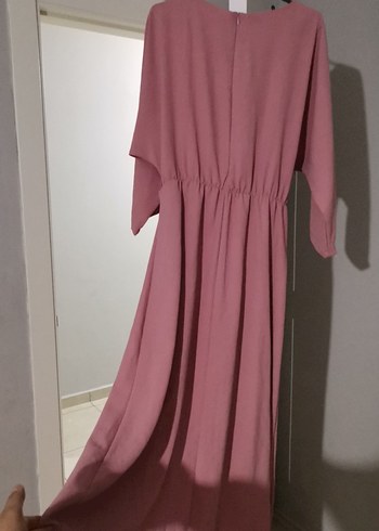 40 Beden pembe Renk Pembe yuvarlak yaka uzun elbise sadece 1 kez giyildi