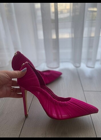 Guess Fusya Topuklu Ayakkabi Stiletto