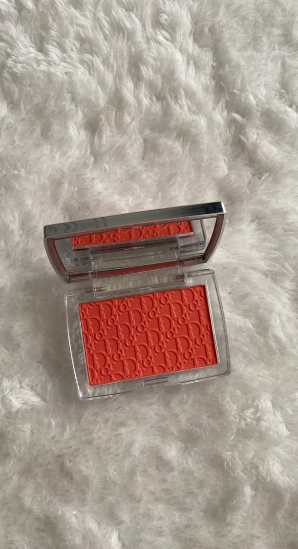 Dior Parlak Kırmızı Allık - Görsel 2