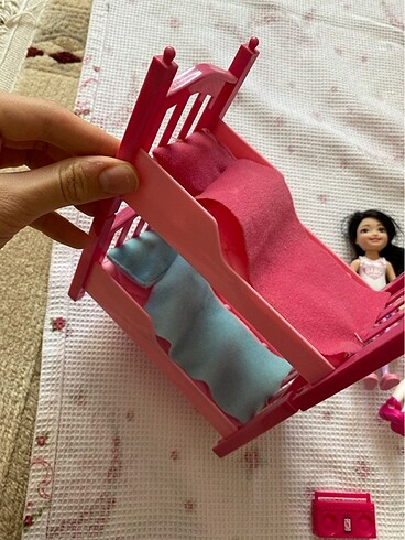  Beden Renk Chalsie Barbie yataklı set