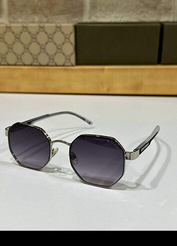 Emporio Armani UV 400