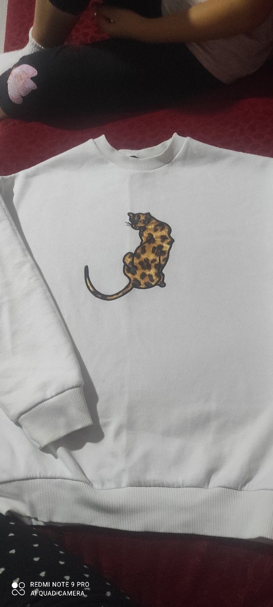 Beyaz swett leopar desenli Garfield - Görsel 2