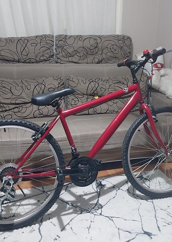  Beden kırmızı Renk Kırmızı 26 jant 21 vites