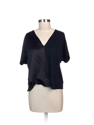 Zara Bluz %70 İndirimli.