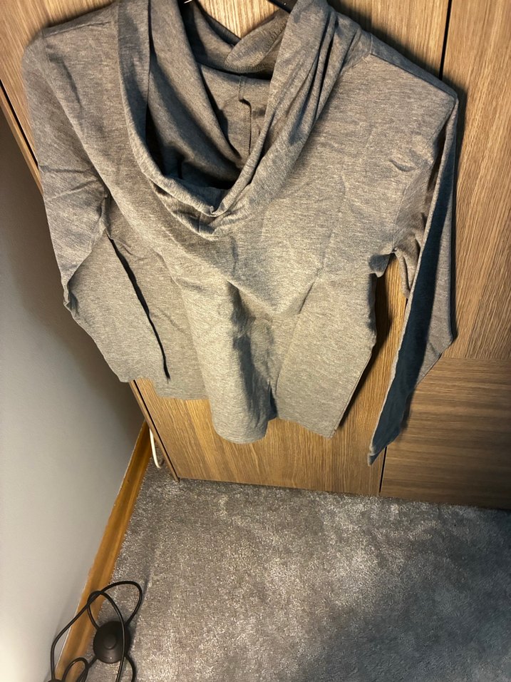 Gri Uzun Kollu Triko - Görsel 2