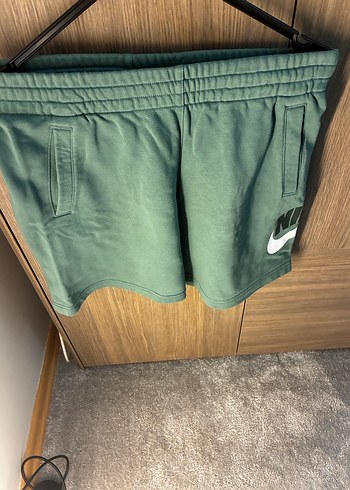 Düğmeli Koyu Yeşil Erkek Spor Şort - Görsel 2