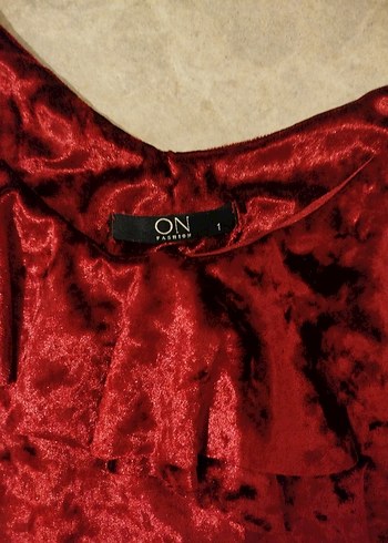 On Fashion Kadın Kırmızı kadife Volanlı V Yaka Atlet