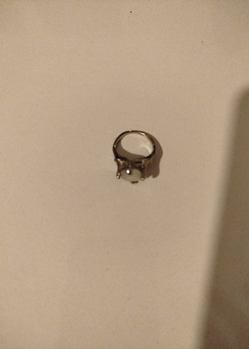 Beyaz Kemerli Minimalist Kadın Yüzük