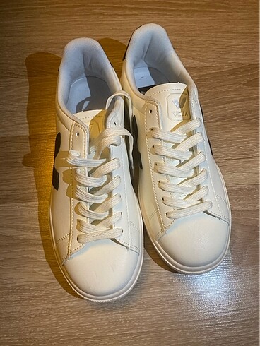42 Beden Sneaker