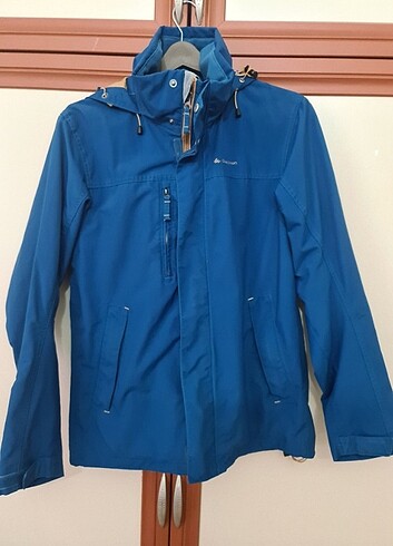 Decathlon Quechua Yağmurluk Mont