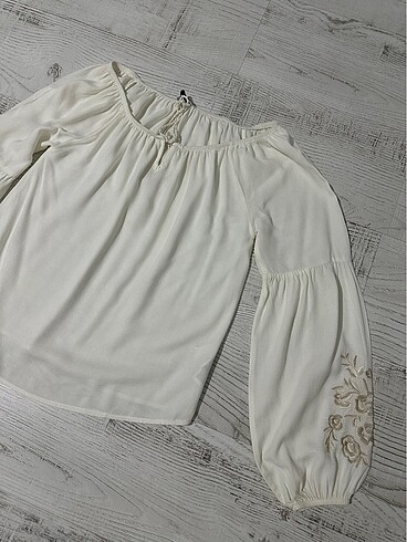 İşlemeli bluz - Görsel 2