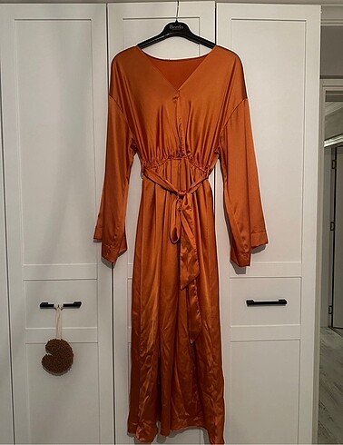 Saten elbise - Görsel 2