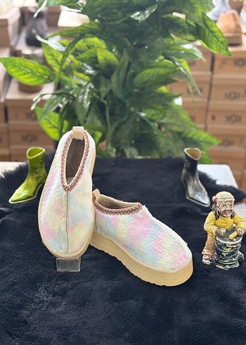 Ugg Renkli Tüylü Kadın Bohem Dolgu Topuk Terlik
