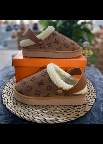 Louis Vuitton Kahverengi Süet Bohem Kadın Terlik