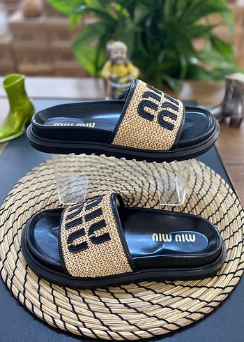 Miu Miu Siyah Nakışlı Triko Platform Terlik