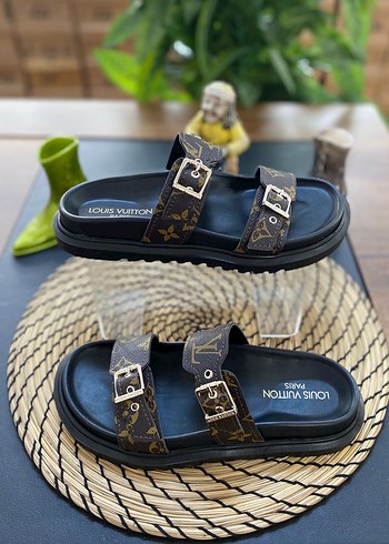 Louis Vuitton Kahverengi Tokalı Terlik