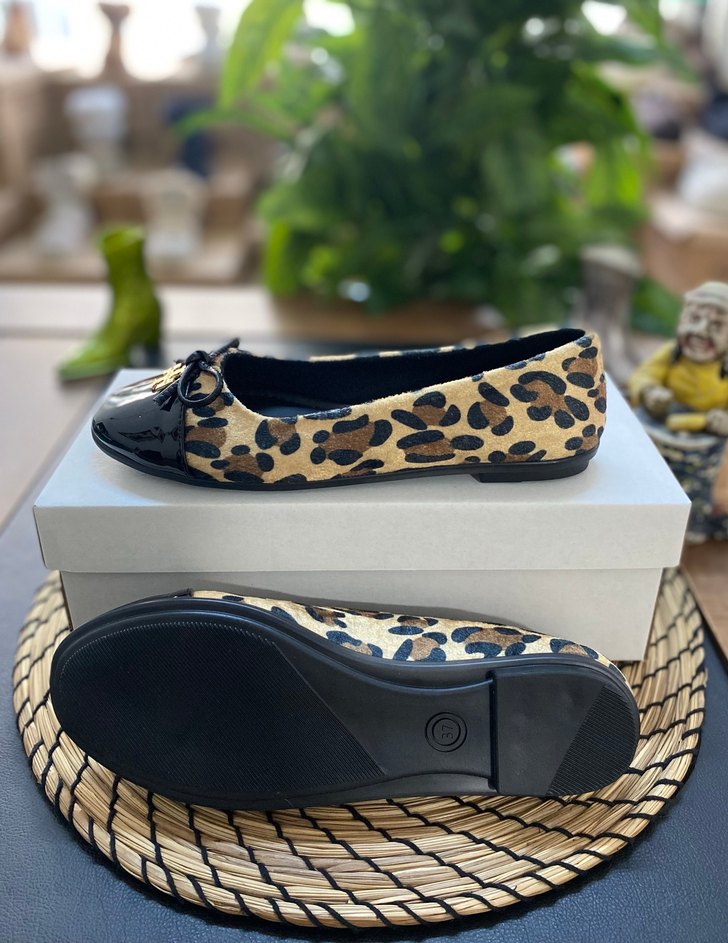 Tory Burch Leopar Desenli Tokalı Kadın Babet - Görsel 2