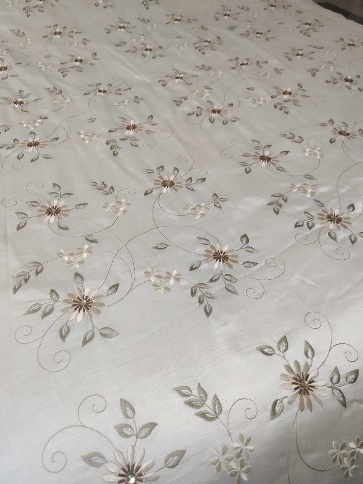 İşlemeli Beyaz Krem Yatak Örtüsü - Görsel 5