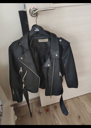 Siyah Kısa  Deri Ceket iç astar bir kısım yırtılmış - Görsel 6
