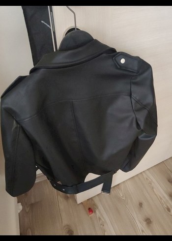 Siyah Kısa  Deri Ceket iç astar bir kısım yırtılmış - Görsel 4