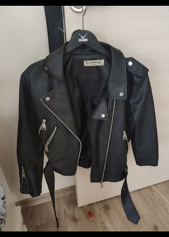 Siyah Kısa  Deri Ceket iç astar bir kısım yırtılmış - Görsel 5